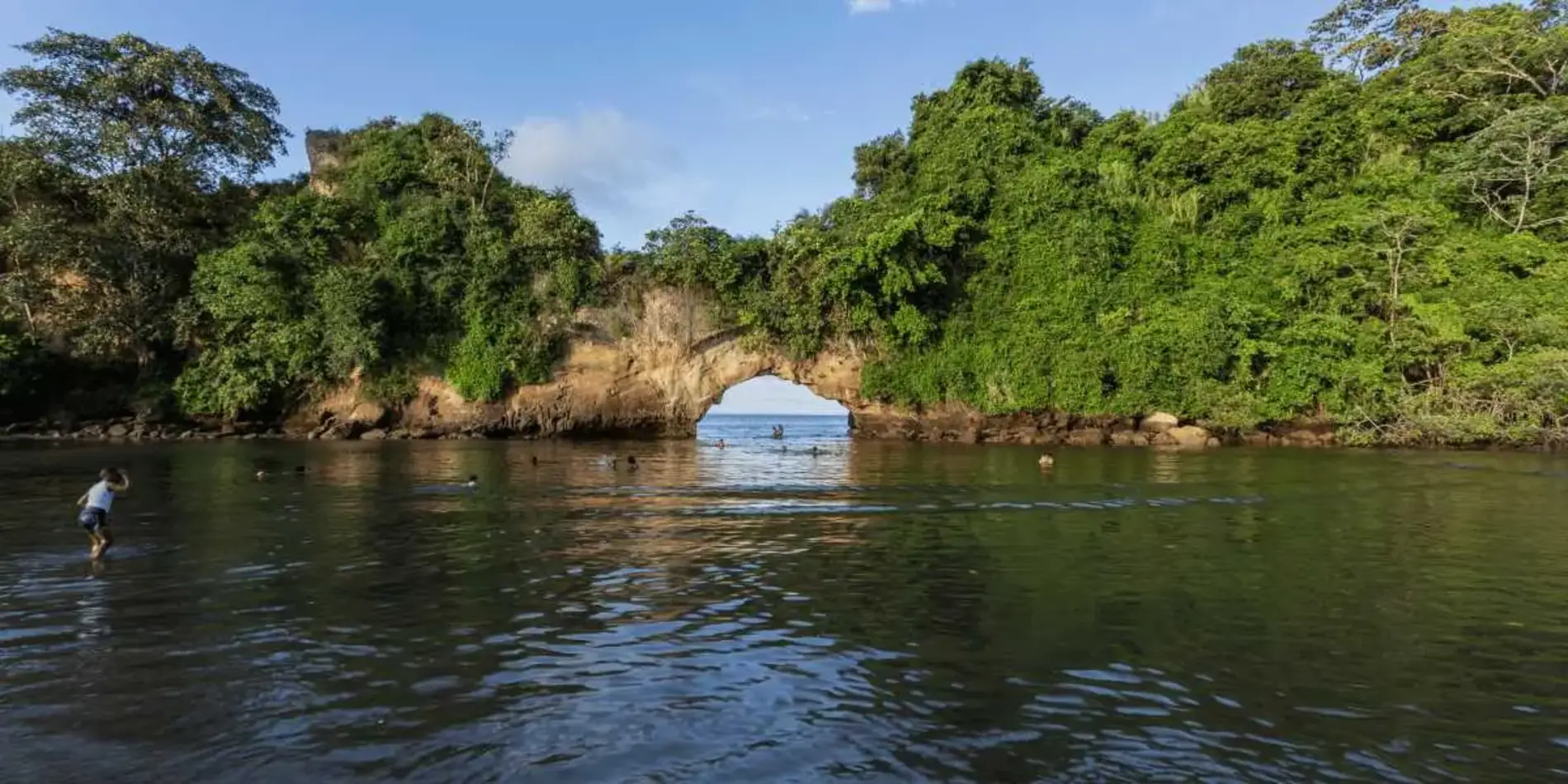 Reserva vuelos entre Tolu y Tumaco con precios bajos y disponibilidad inmediata.