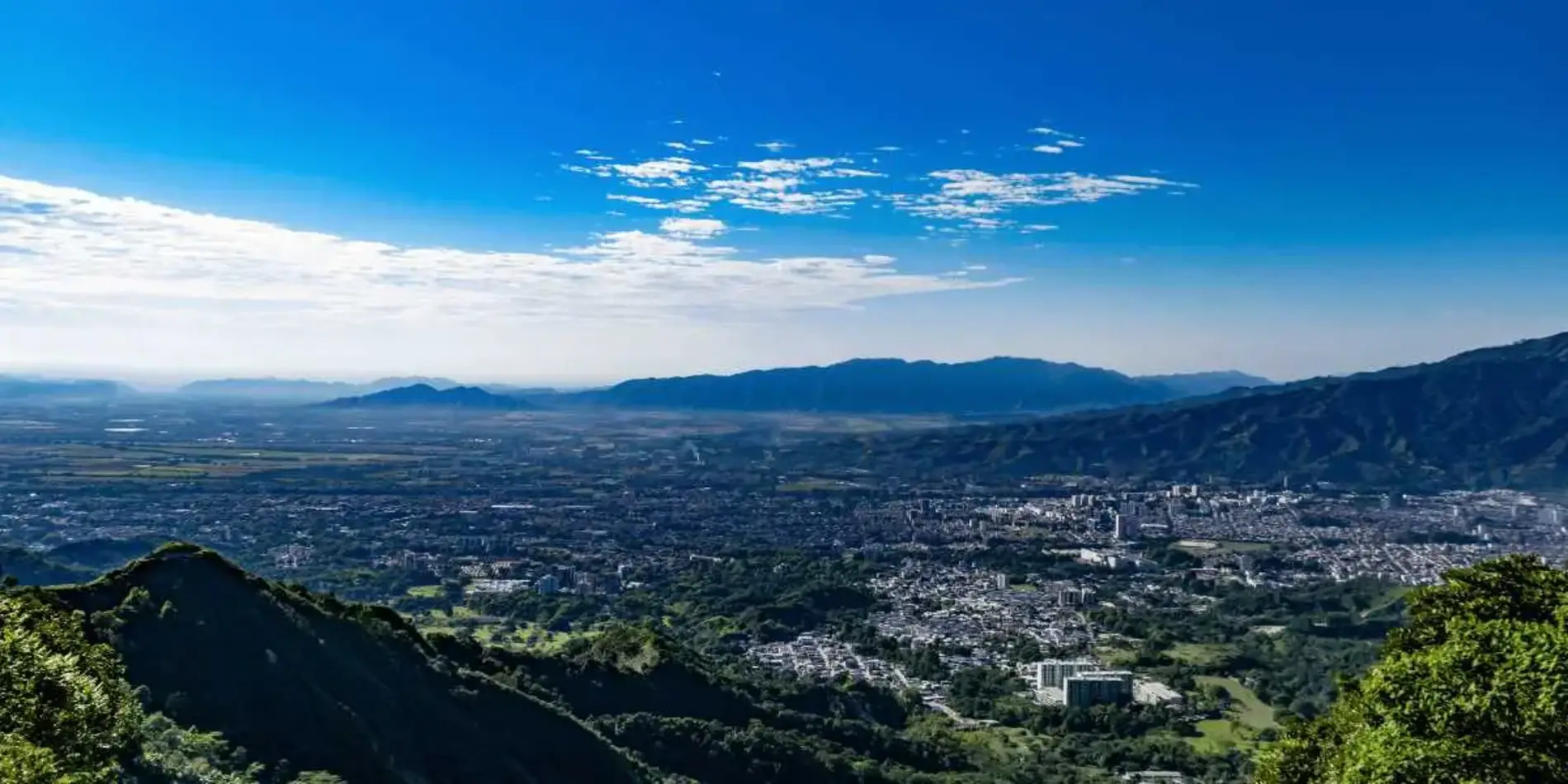 Reserva vuelos entre Popayan y Ibague con precios bajos y disponibilidad inmediata.