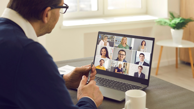 The shift to hybrid work at a glance and how an end user adoption strategy supports this