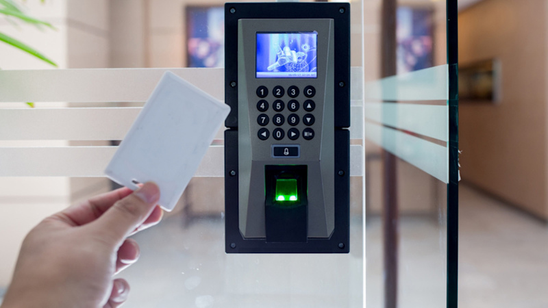 Opening doors for innovation and lending a hand to IT professionals with AWS Cloud Computing Training, anywhere - Access - Blog Image - 1920 x 1080