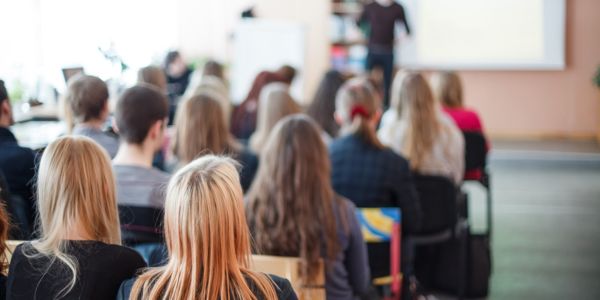 DDLS - Blog Image Template 1920 x 1080 - How an AWS Cloud Training Community Drives Innovation and Continued Learning - Program