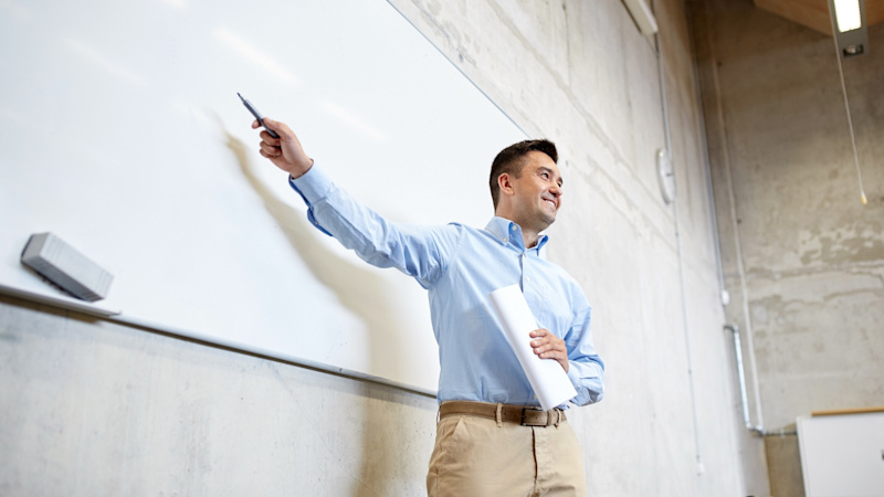 Why and how to get into project management Key skills and courses you can review - Training