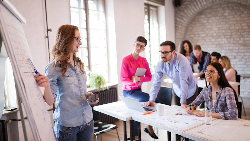 What is Microsoft 365? Learn more about its features for productivity with training on its online collaboration tools