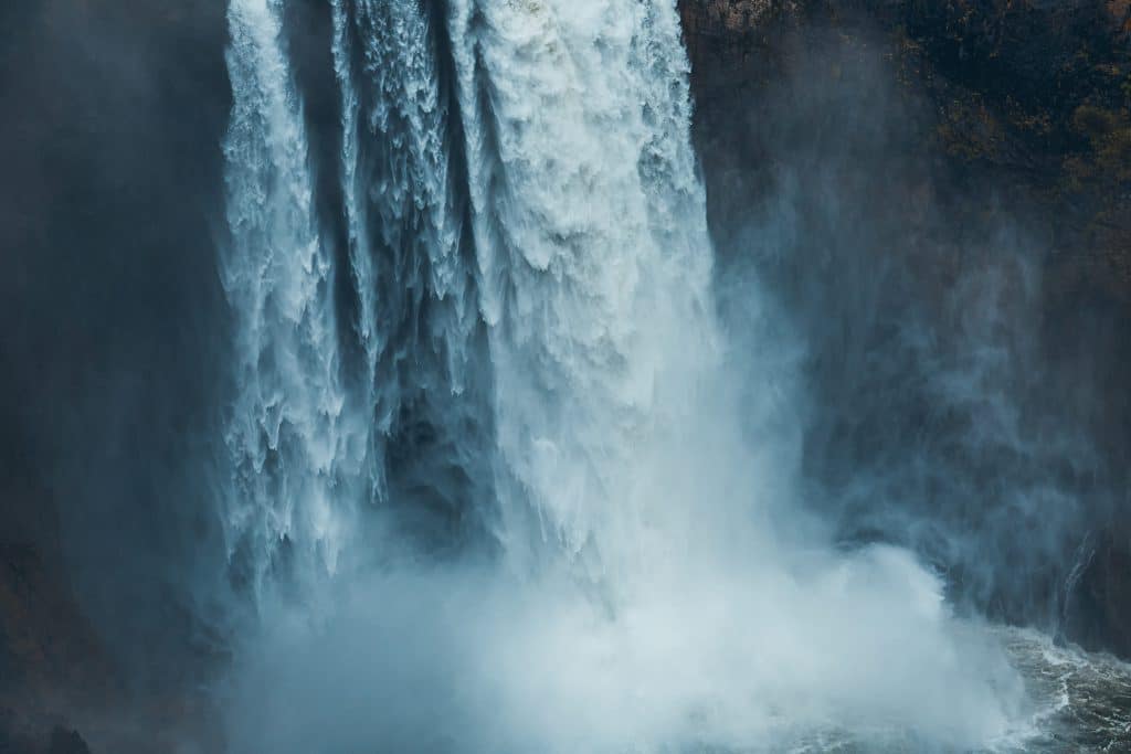 Agile project management methodology vs the traditional waterfall methodology
Photo by Stephen Walker from Unsplash