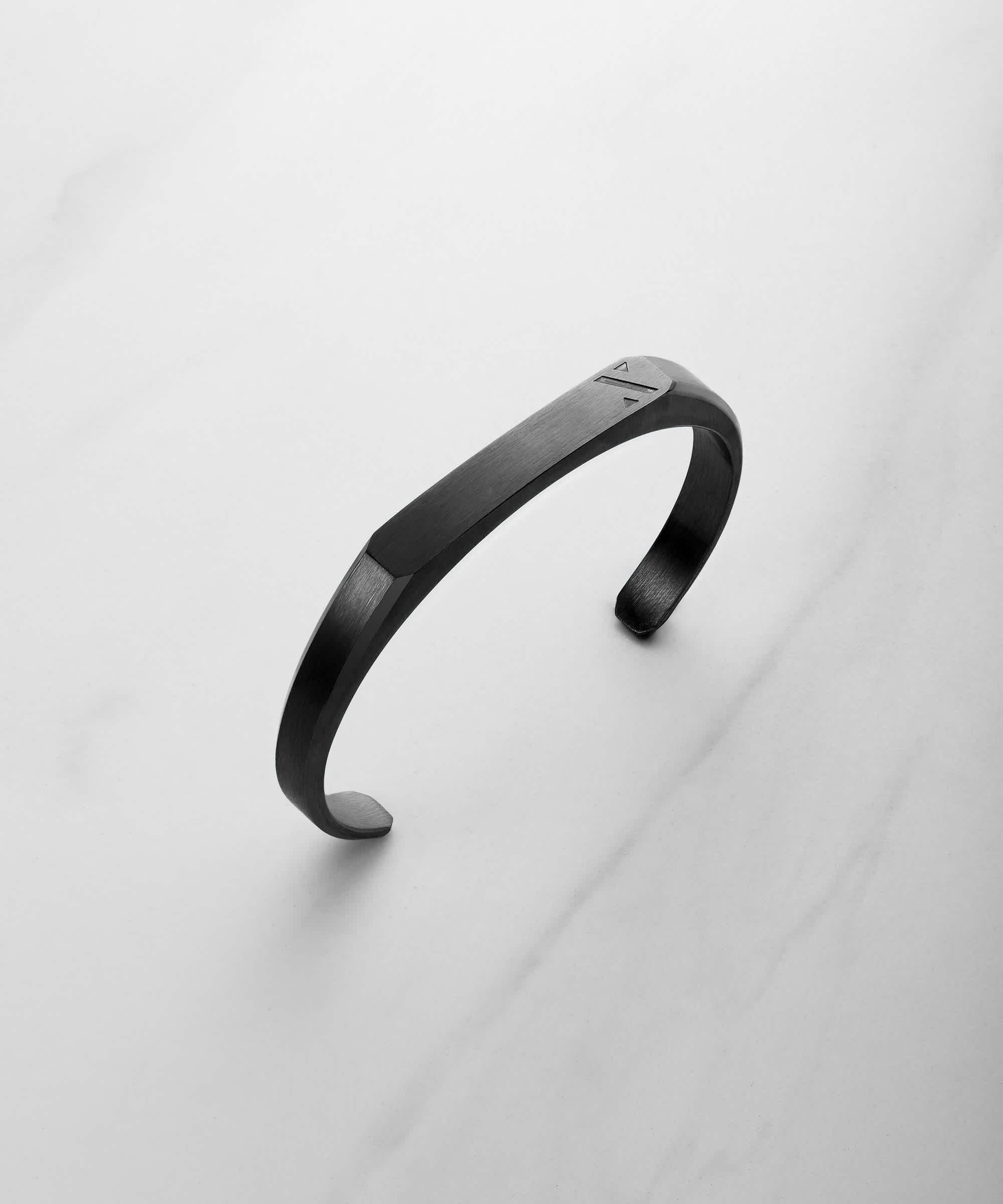 Modern Design - Ace Cuff Black