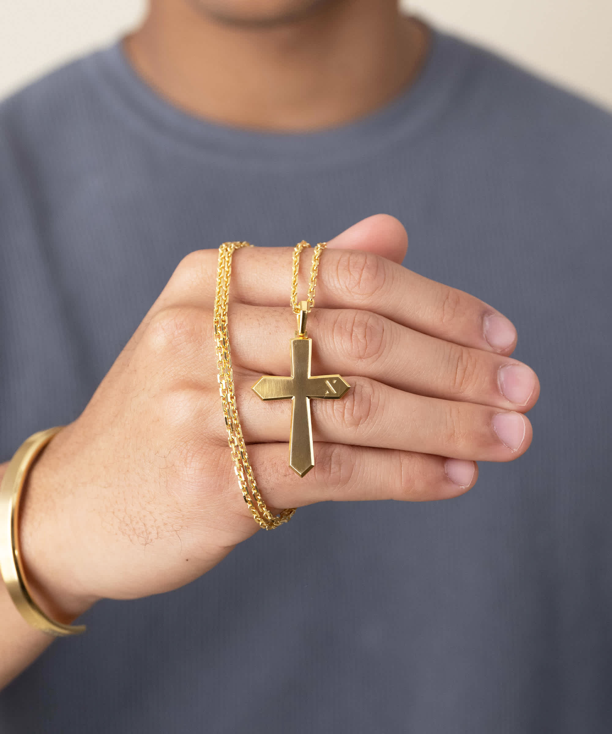 CHOOSE YOUR CHAIN - Crusade Pendant Gold