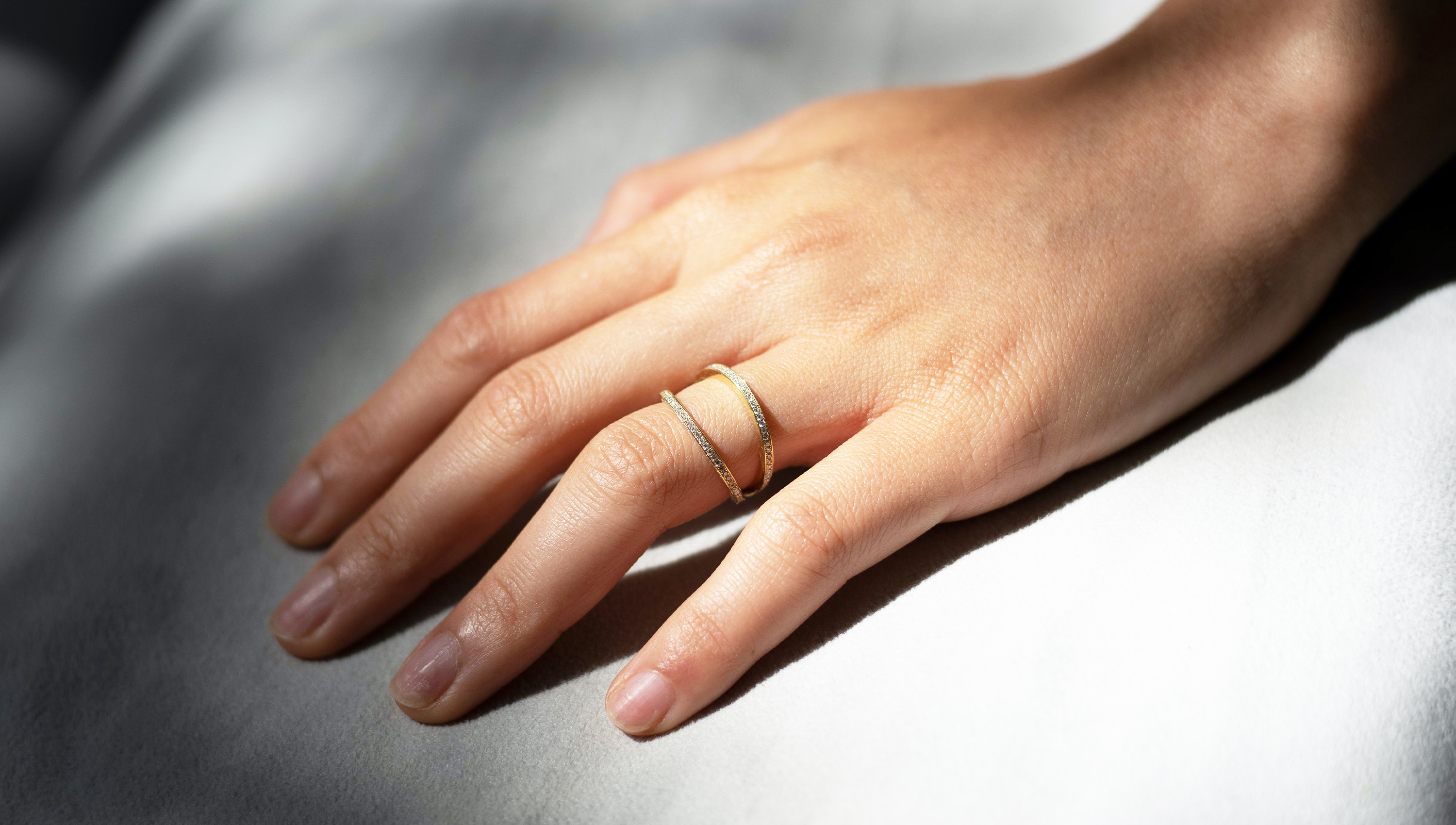 Average Ring Size for Women and How To Measure JAXXON