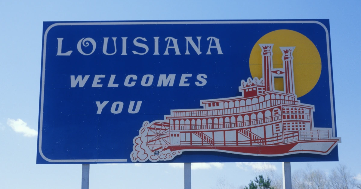 A Louisiana state welcome sign seen from below | Swyft Filings