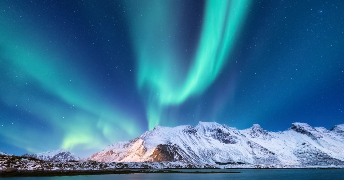 Northern Lights shining over Alaskan mountains | Swyft Filings