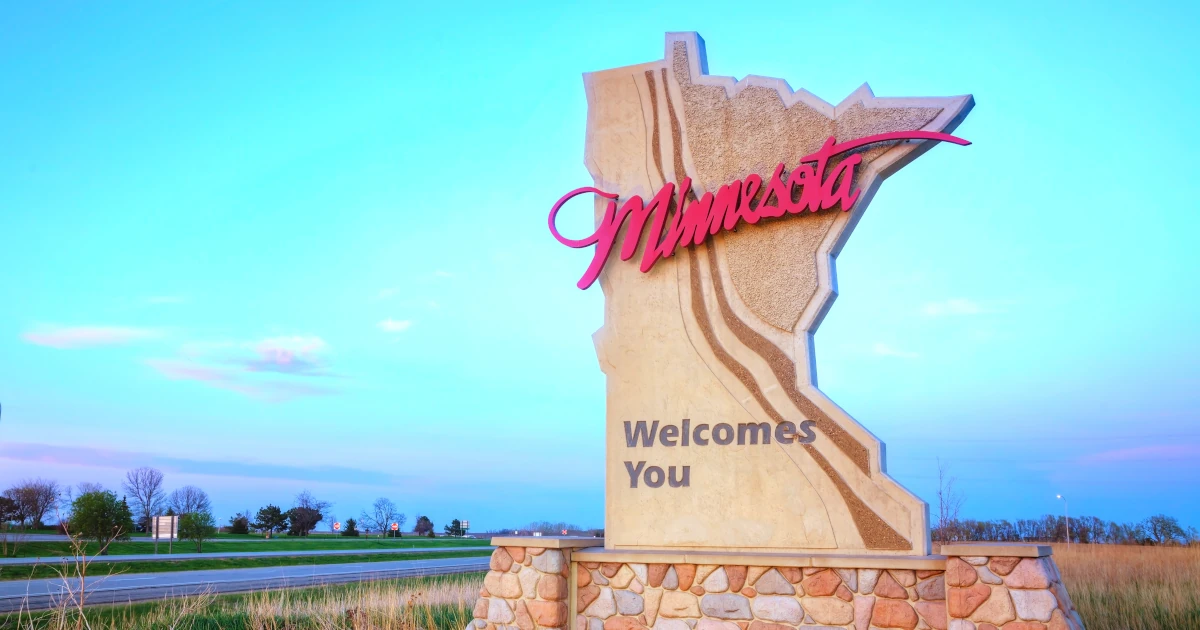 Minnesota welcomes you sign at the state border