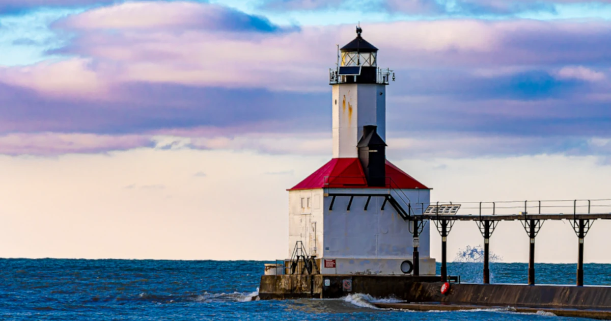 Michigan East Pierhead Lighthouse | Swyft Filings