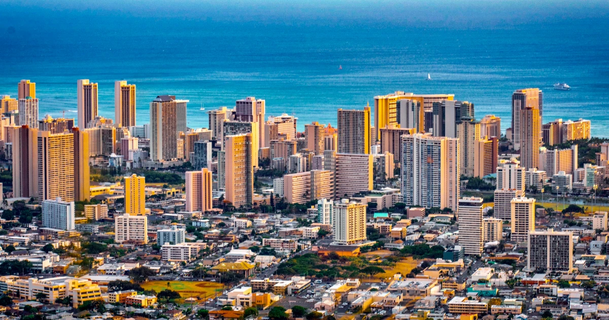 Cityscape of Honolulu city and Waikiki beach in Hawaii