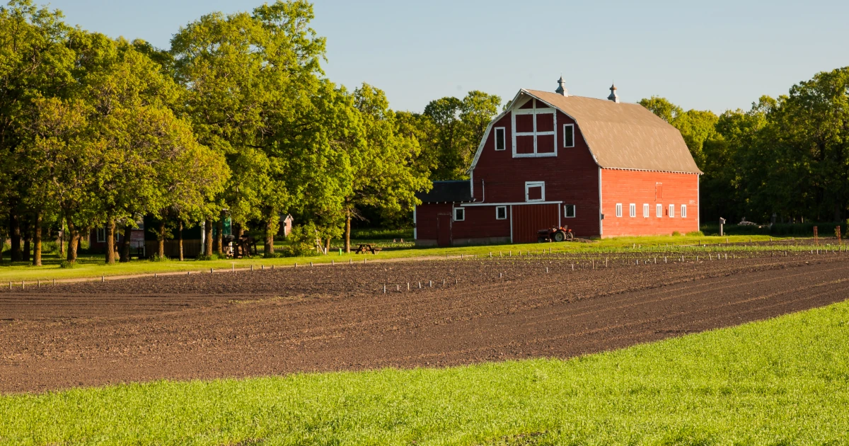 Barn and field on a North Dakota farm | Swyft Filings