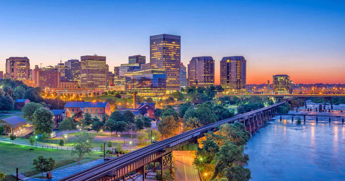 Richmond, Virgina, USA downtown skyline