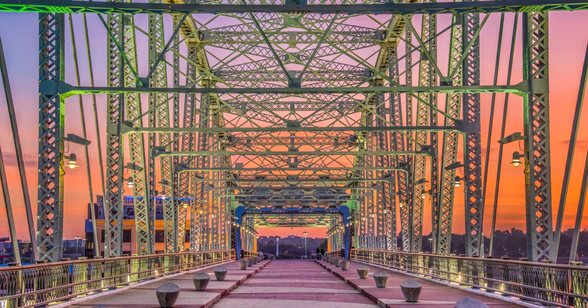 A bridge in Nashville, Tennessee at sunrise | Swyft Filings