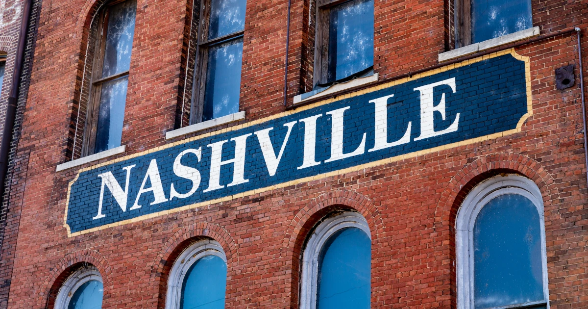 A sign on a building for Nashville, Tennessee | Swyft Filings