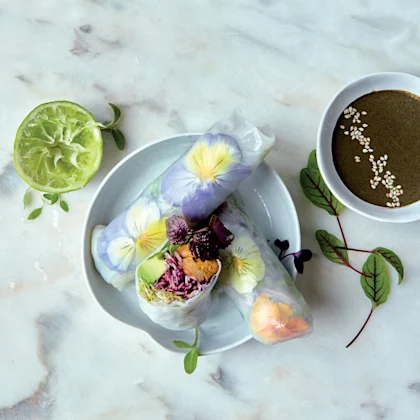 Rolls Vitalisants sauce au sésame noir