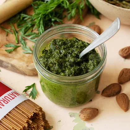 recette de spaghetti au pesto de fanes