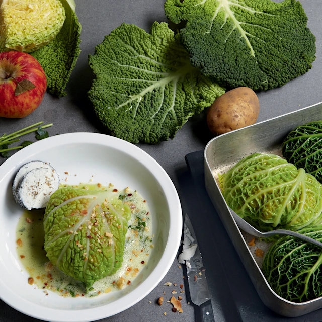 Chou farci aux noix et chorizo