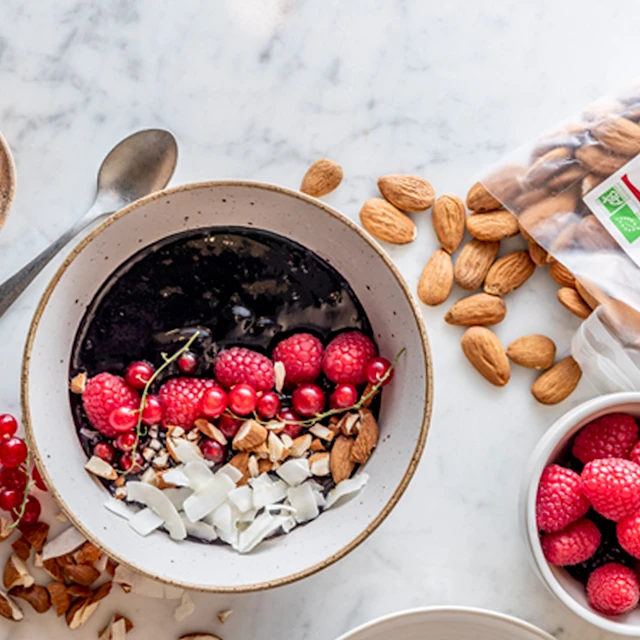 Smoothie Bowl au Charbon