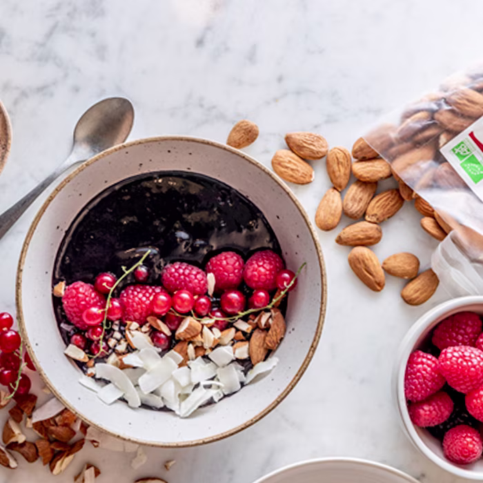 Smoothie Bowl au Charbon