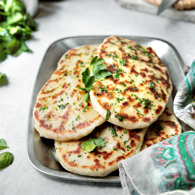 Cheese naan