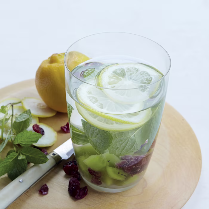 detox water kiwi