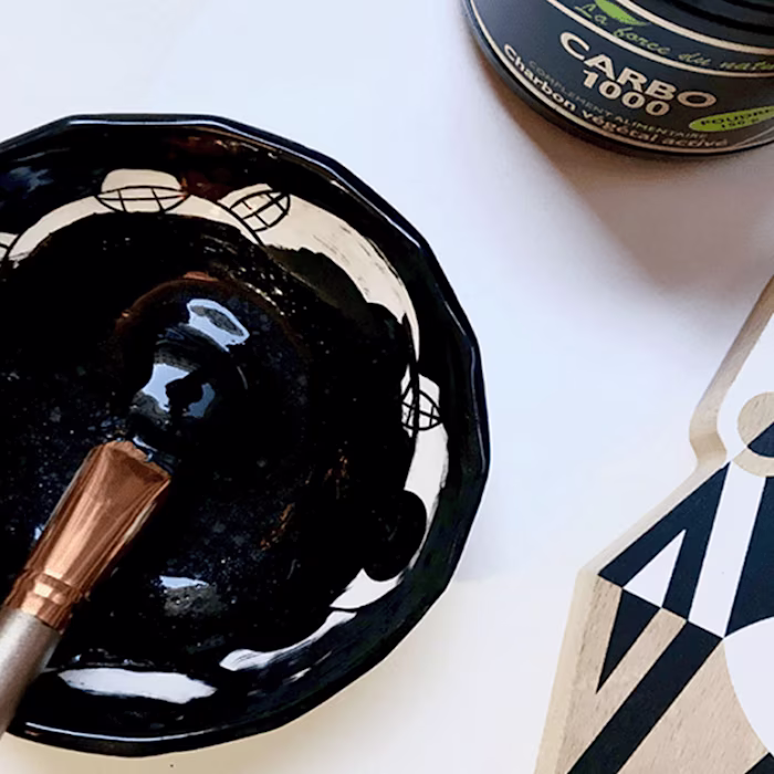 Masque visage purifiant au charbon