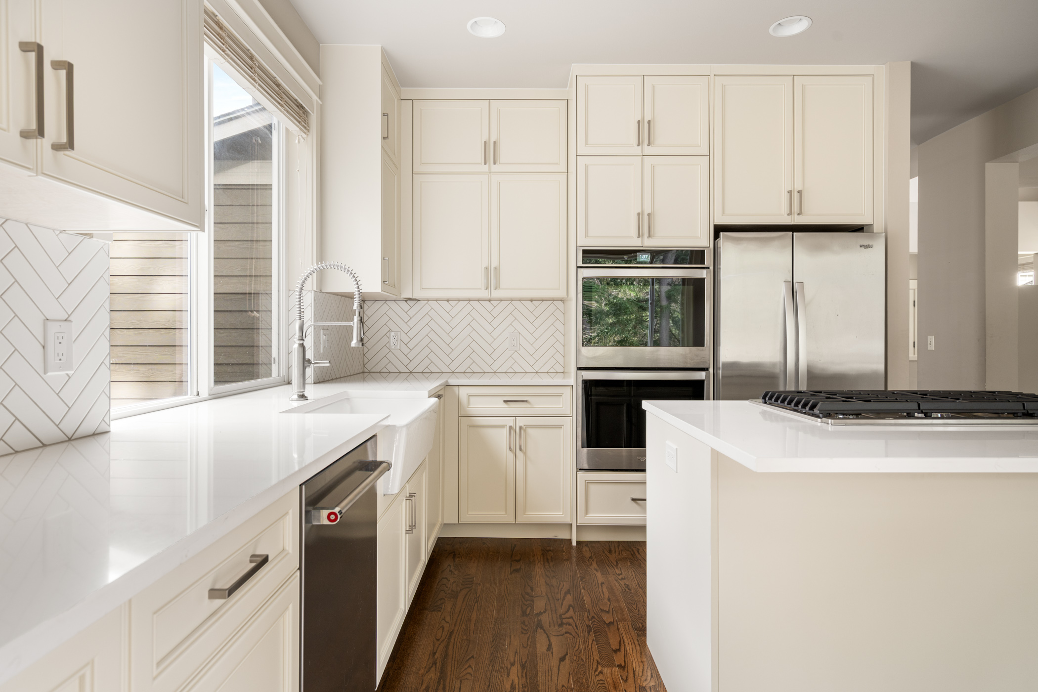 Kitchen Remodel & Bathroom Renovation – Modern Update