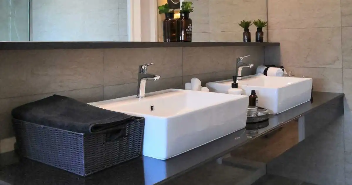Bathroom double sink countertop