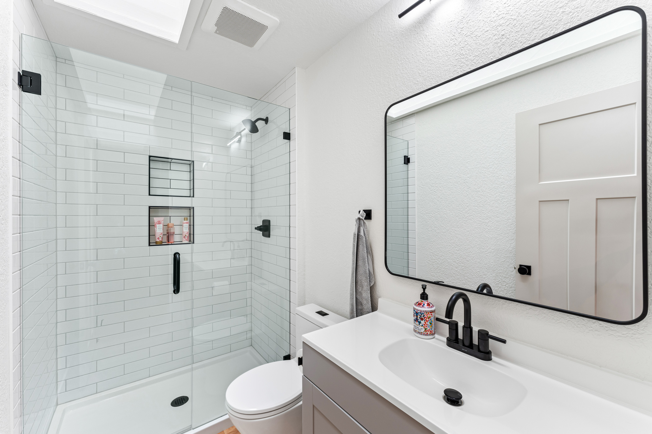 lake-stevens-wa-full-home-remodel-new-day-construction-26