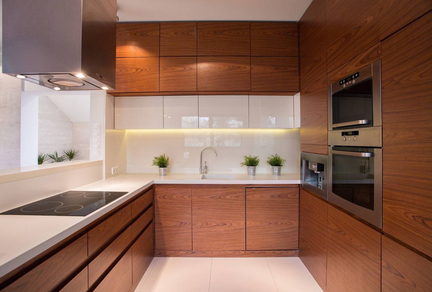 Kitchen Cabinet Materials: Pros, Cons, and Best Uses