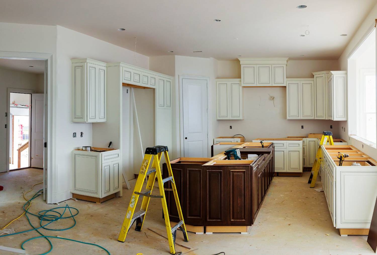Remodeling vs. Renovating: Which Project Suits You?
