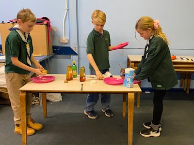 The Cubs are choosing what to top their pancakes with. Lemon and sugar? Golden syrup? Chocolate spread?