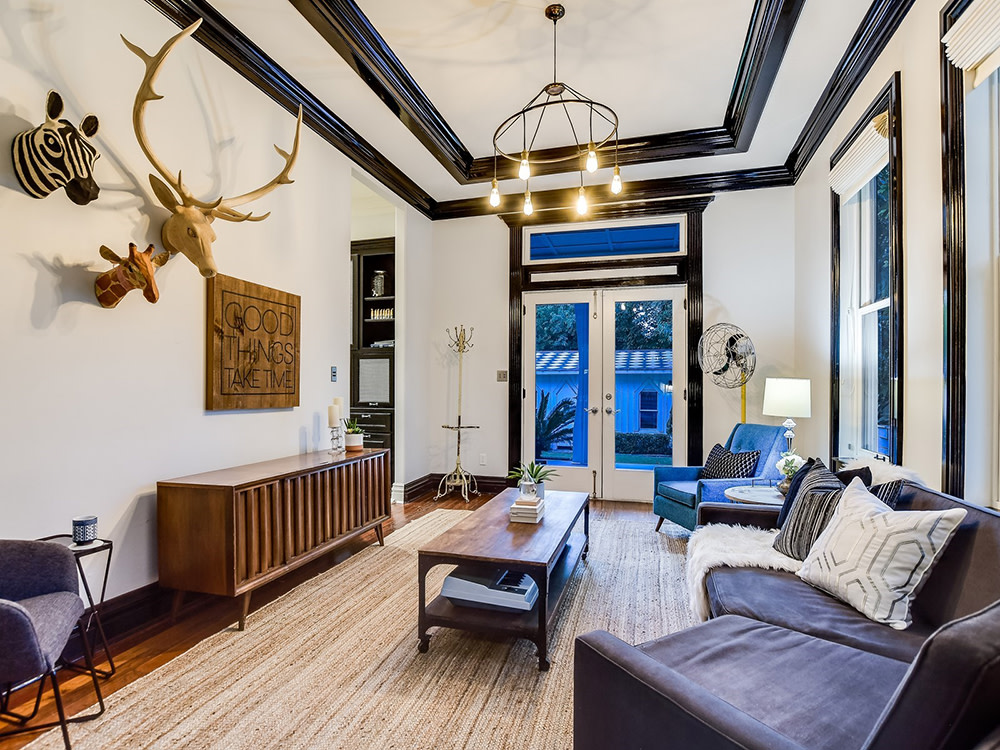 Interior sitting room of Elijah Wood