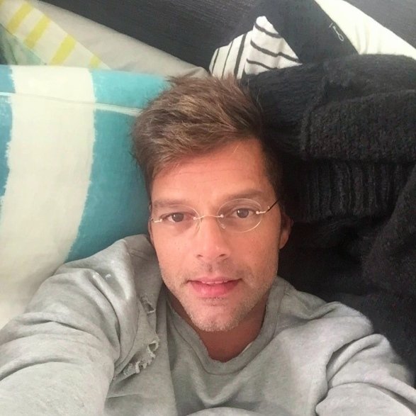 Ricky martin best sale con lentes