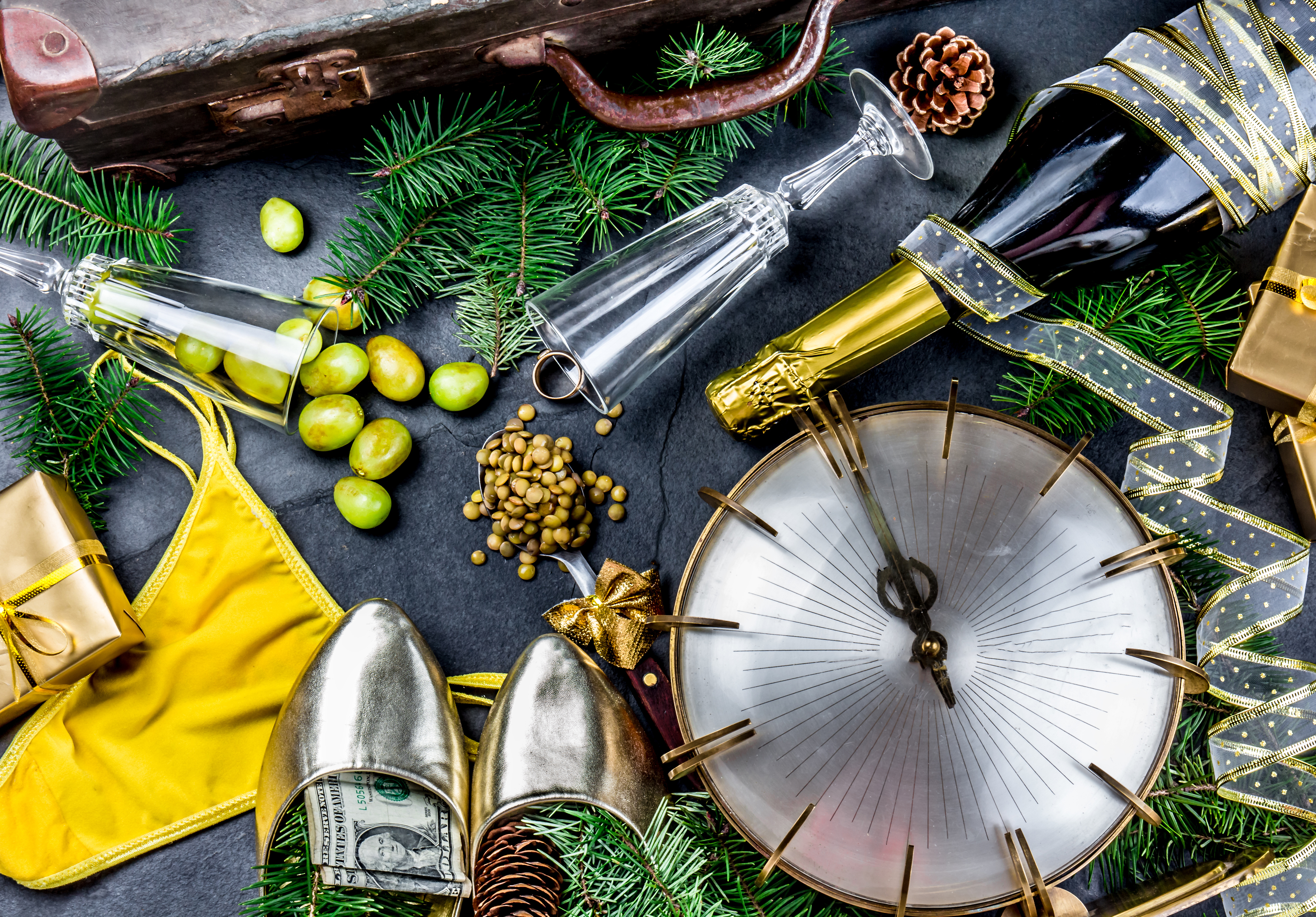 23 New Year rituals to have more health, love & money in 2021