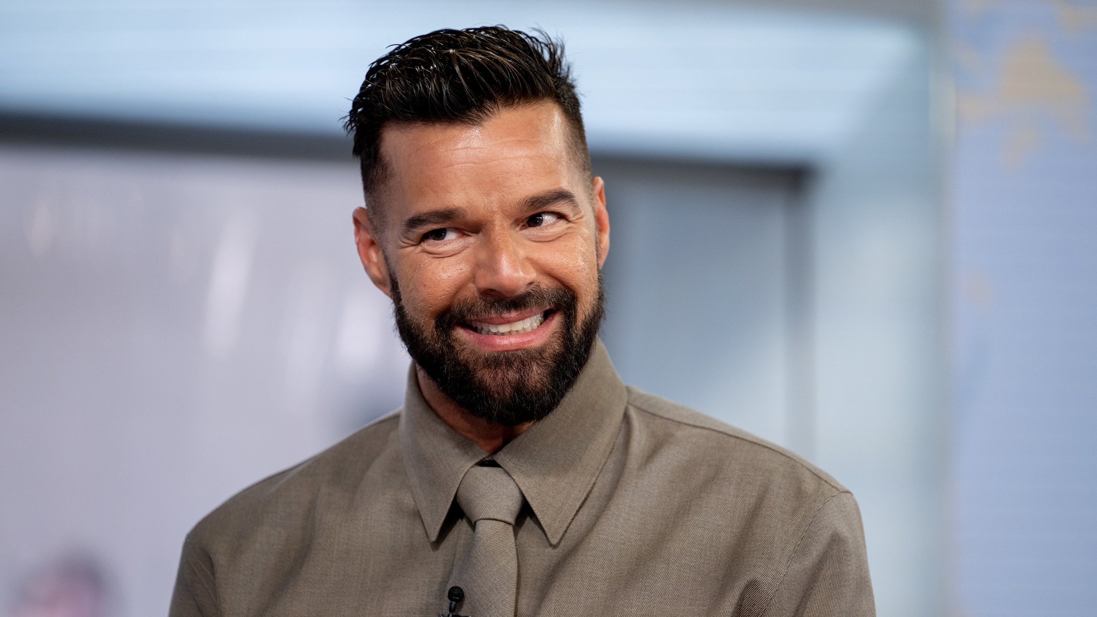 Internet reactions to Ricky Martin pitching a tent at Madonna concert are  hilarious | MamasLatinas.com