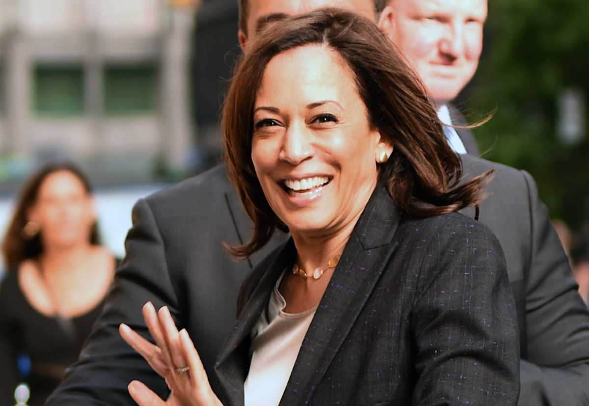 Kamala Harris Vogue Cover Elicits Backlash We Totally Understand Why Mamaslatinas Com Kamala Harris Vogue Cover Elicits Backlash We Totally Understand Why Mamaslatinas Com