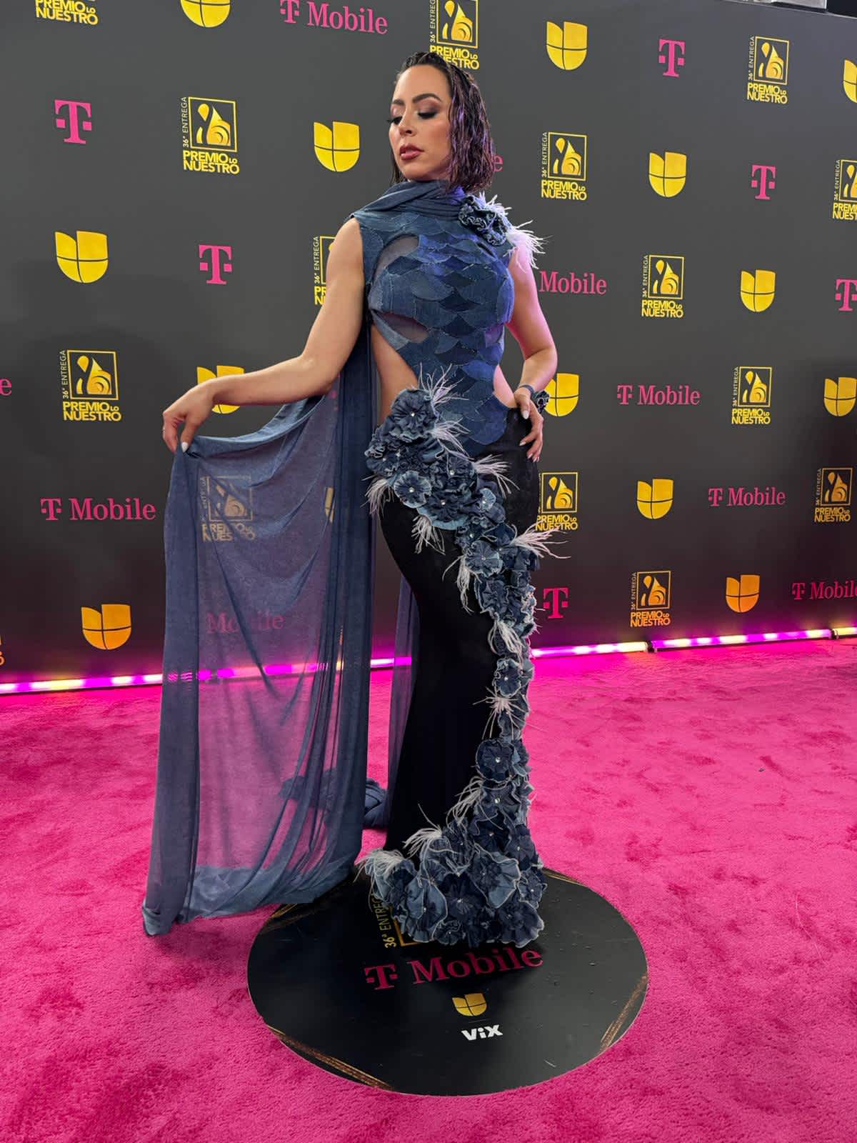 Carolina Rosario en Premio Lo Nuestro Carolina Rosario en Premio Lo Nuestro