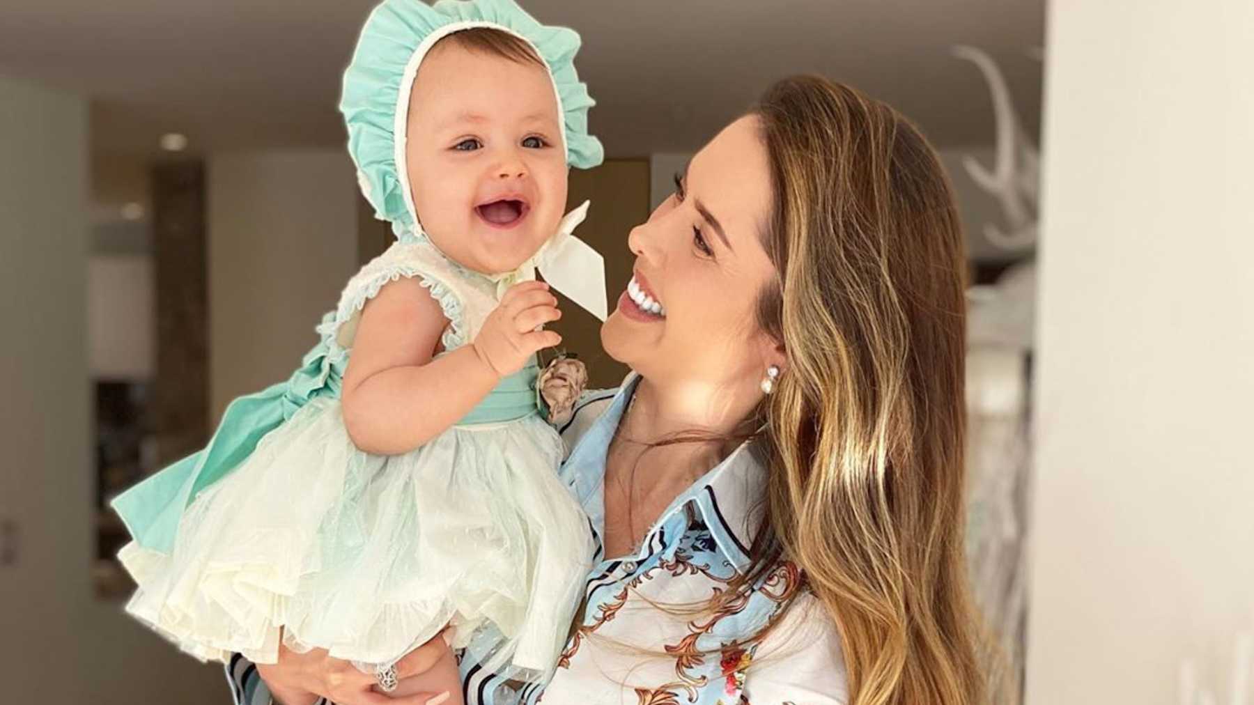 La Bebita De Marlene Favela En Sus Fotos M s Hermosas MamasLatinas la-bebita-de-marlene-favela-en-sus-fotos-m-s-hermosas-mamaslatinas