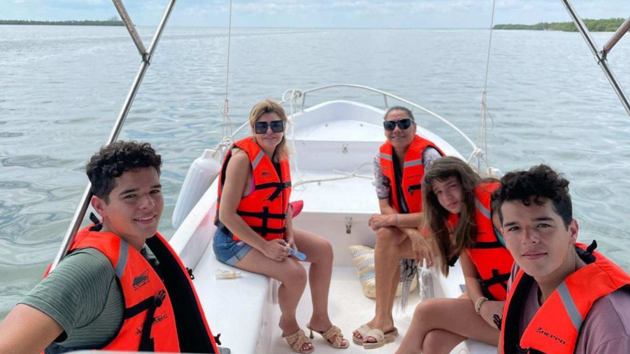 Itatí Cantoral Y Sus Hijos De Vacaciones En La Isla Holbox (FOTOS ...