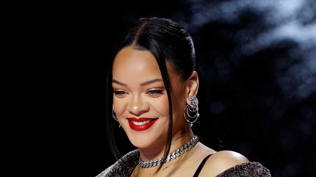 Rihanna shares new pics and video of baby son & he's so adorable ...