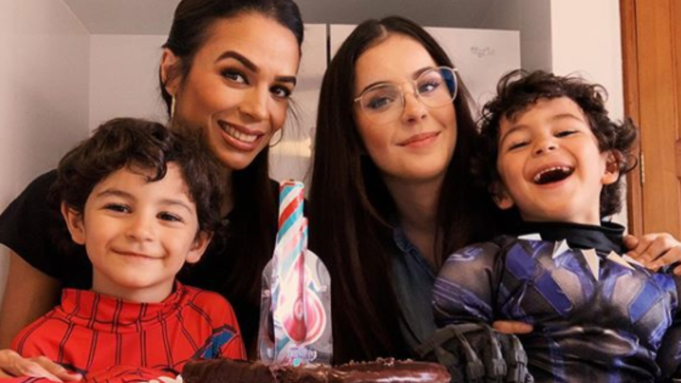 Bibi Gaytán y Eduardo Capetillo celebran en familia los 6 años de sus ...