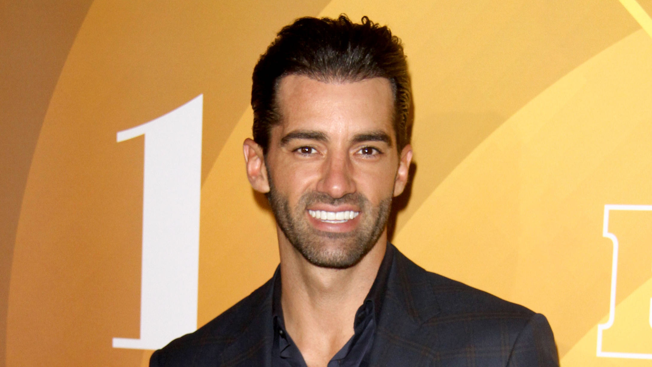 Toni Costa se muestra más sexy que nunca y causa furor | MamasLatinas.com