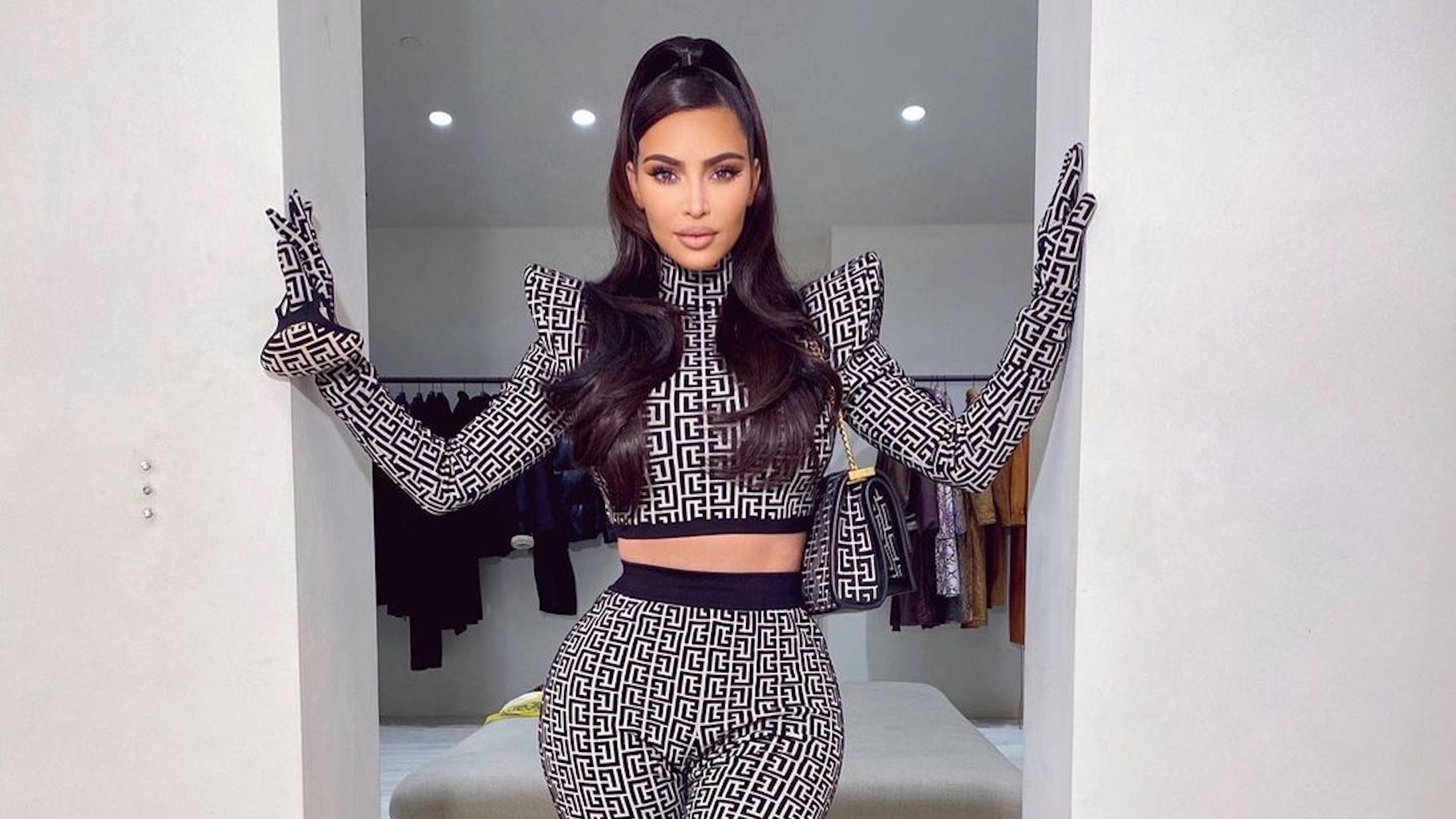 Kim kardashian best sale small waist