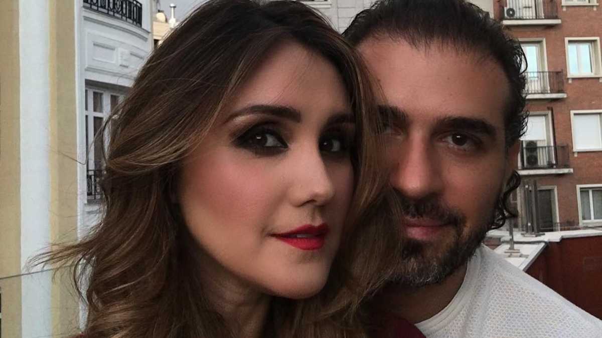Esposo de Dulce María comparte tierna foto de su bebita María Paula Esposo de Dulce María comparte tierna foto de su bebita María Paula