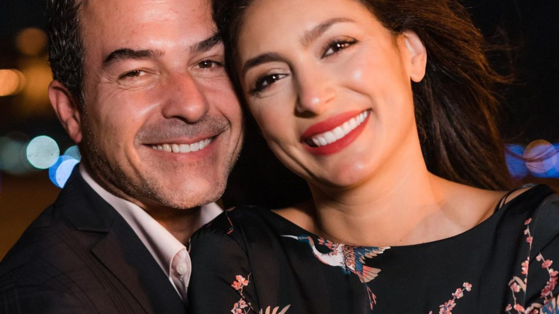 Carlos Calderón y Vanessa Lyon por fin muestran la carita de su bebé y