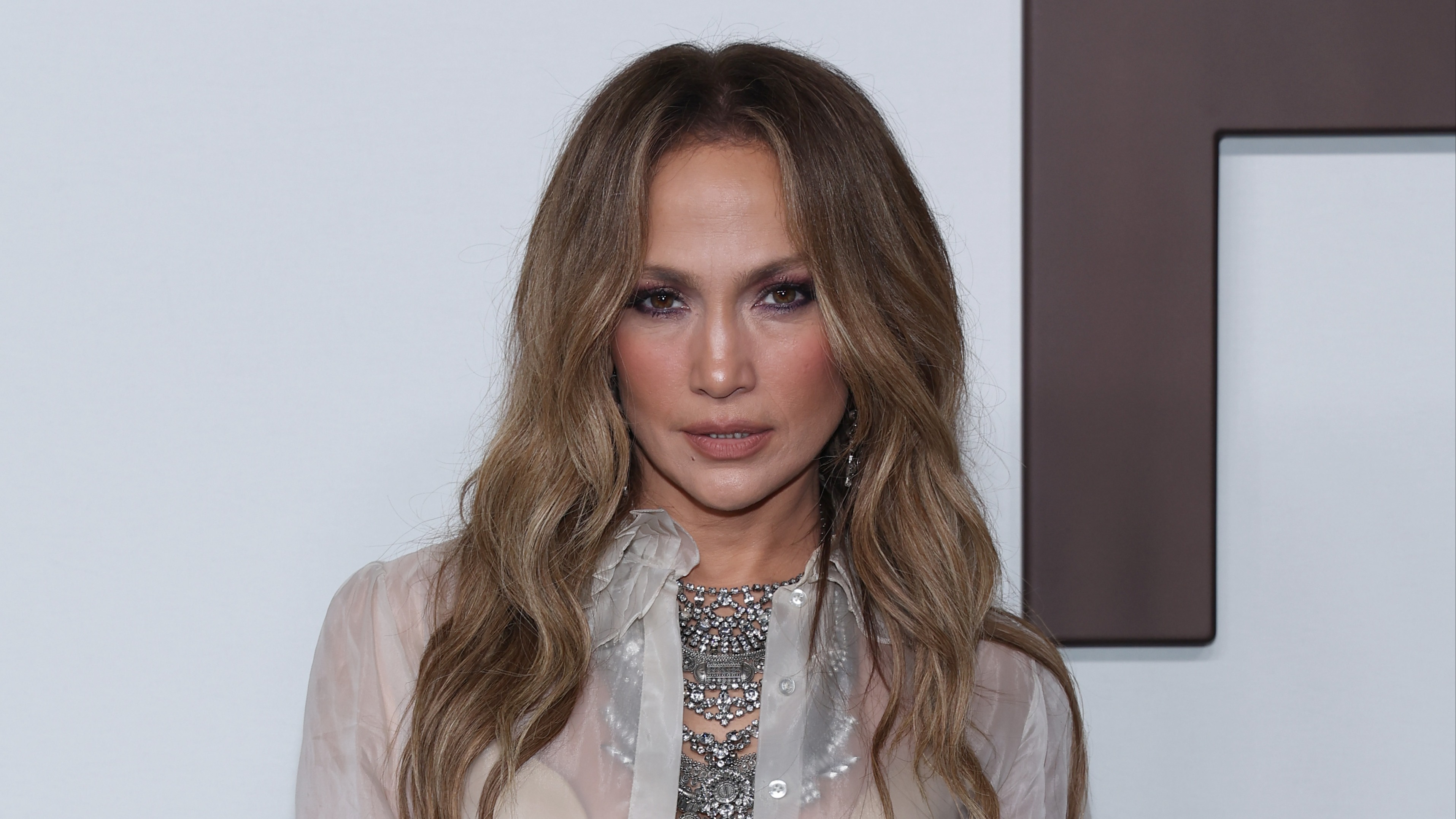 Jennifer Lopez sells her Bel Air mansion for 34 million
