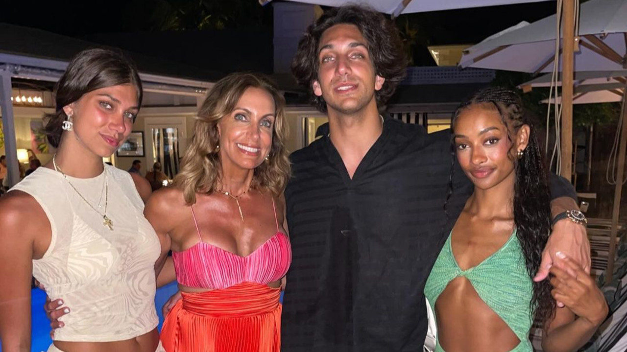 Lorenzo, el hijo de Lili Estefan, ya no se esconde y así derrama miel por su nueva novia | MamasLatinas.com